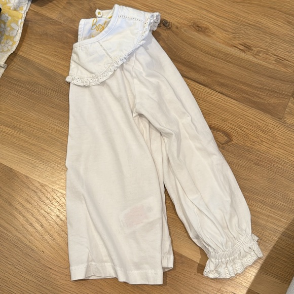 Size 4T bundle - Picture 3 of 10